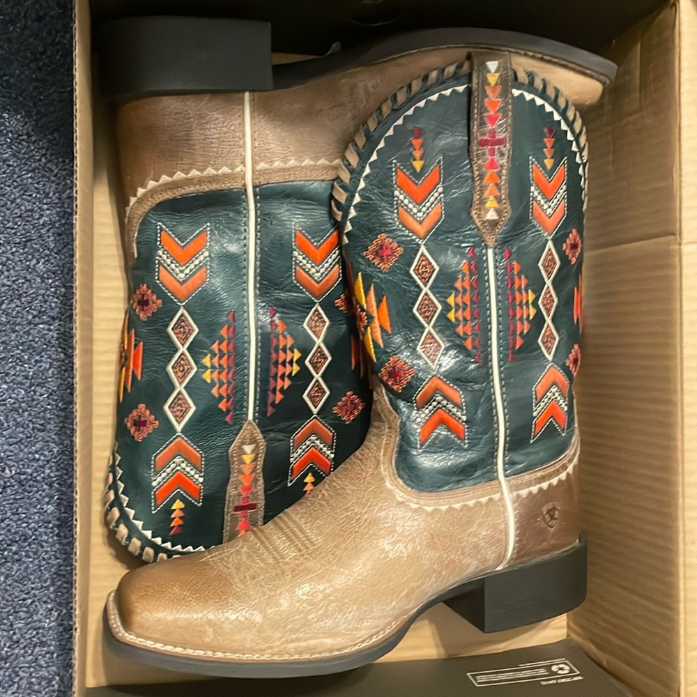Ariat Round Up Skyler cowgirl boots